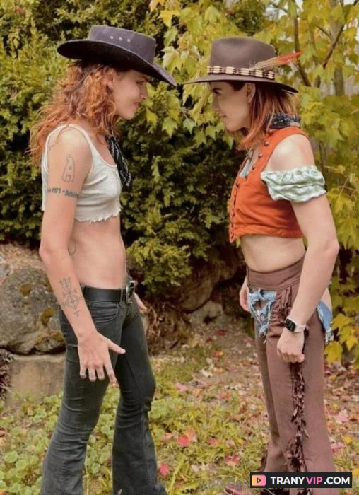 Shiri Allwood and Estreetcar Outdoor Shemale on Shemale - Trans Porn Video on TranyVIP