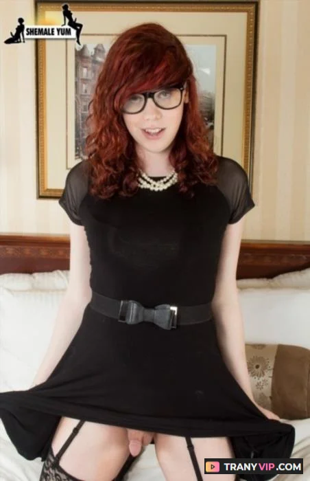 Chelsea Poe Solo Shemale Masturbation Video - popular trans video on TranyVIP