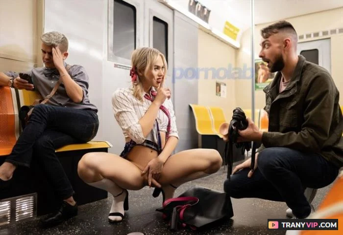 Emma Rose and Johnny B - Bareback Shemale Hardcore Cumshot - Trans Porn Video on TranyVIP