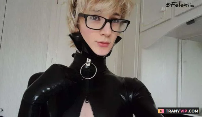 Felexiia 32 Video - Femboy Latex Fetish Solo Mega Pack - Trans Porn Video on TranyVIP